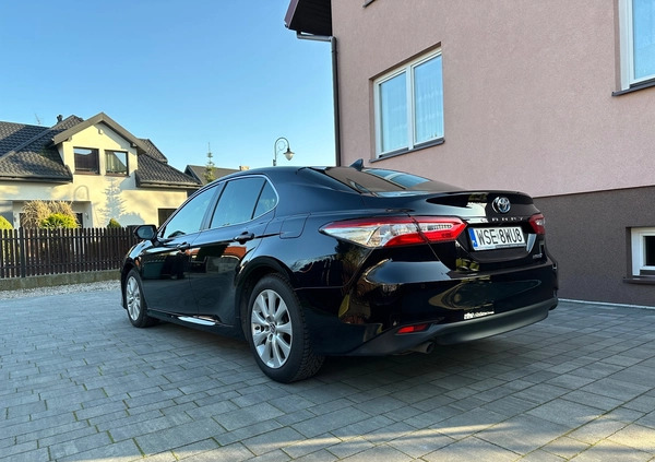 Toyota Camry cena 109900 przebieg: 85000, rok produkcji 2019 z Sierpc małe 191